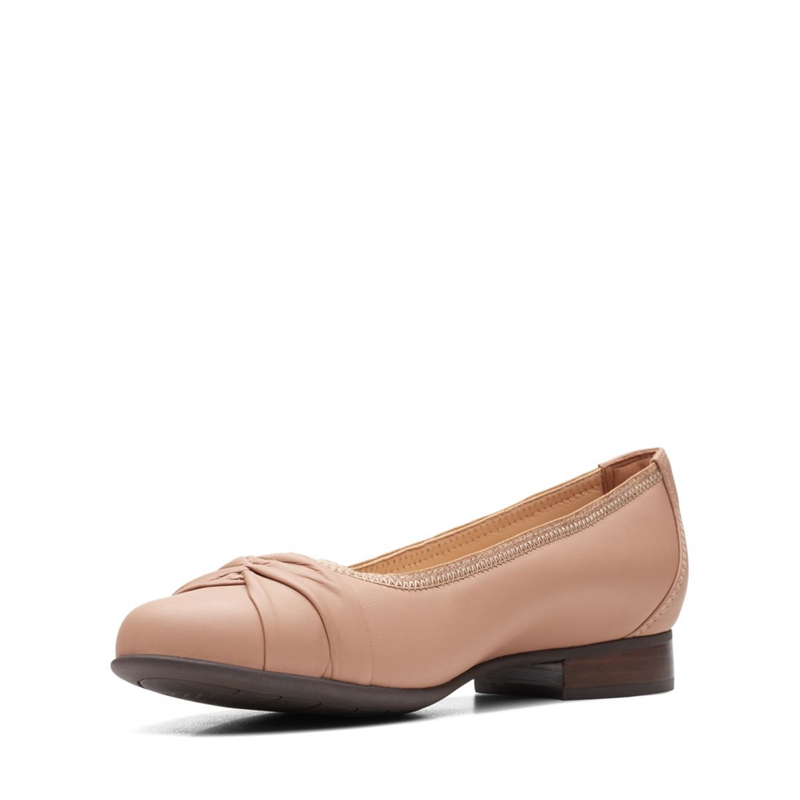 Apricot Clarks Un Blush Wish Praline Leather Women's Pumps | 14785-BURO