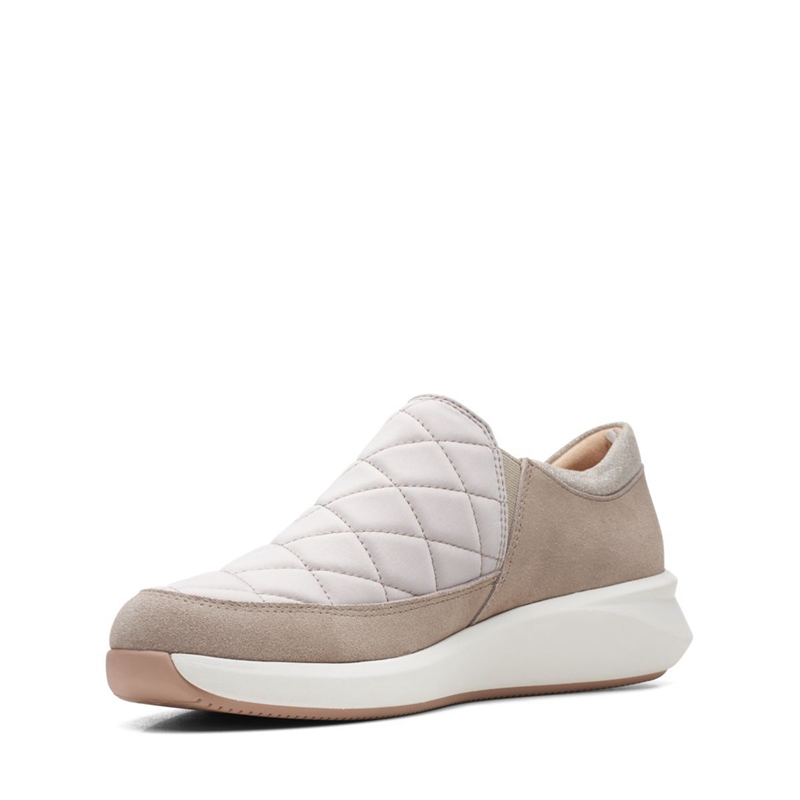 Brown Clarks Un Rio Spark Sand Combi Women's Slip Ons | 08693-PMHK