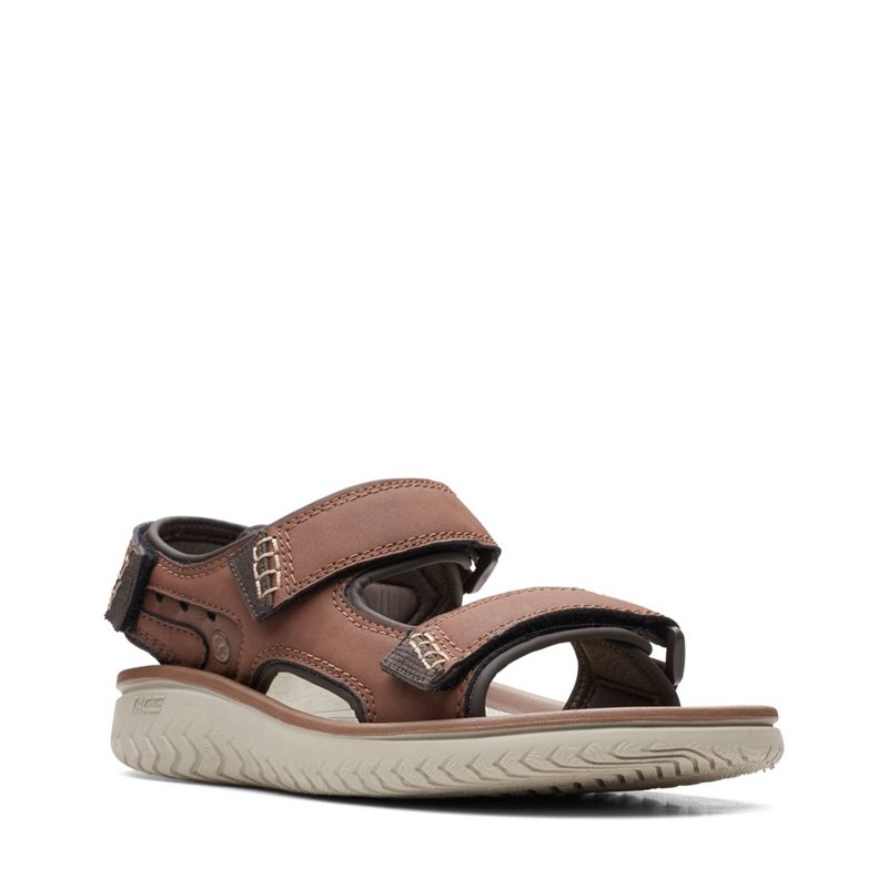 Brown Clarks Wesley Bay Men's Sandals | 63874-QHAG