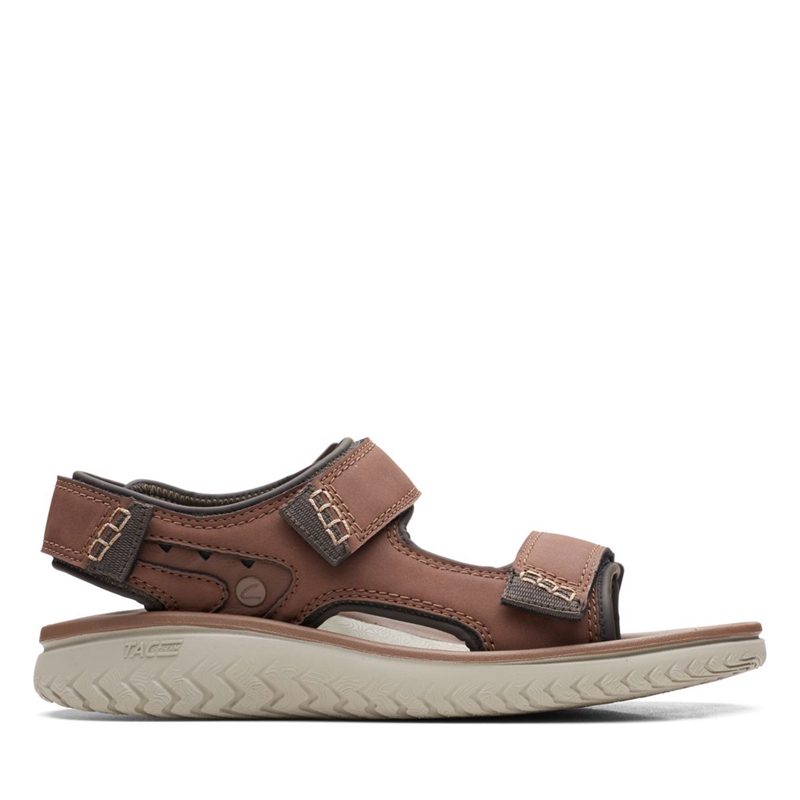 Brown Clarks Wesley Bay Men\'s Sandals | 63874-QHAG